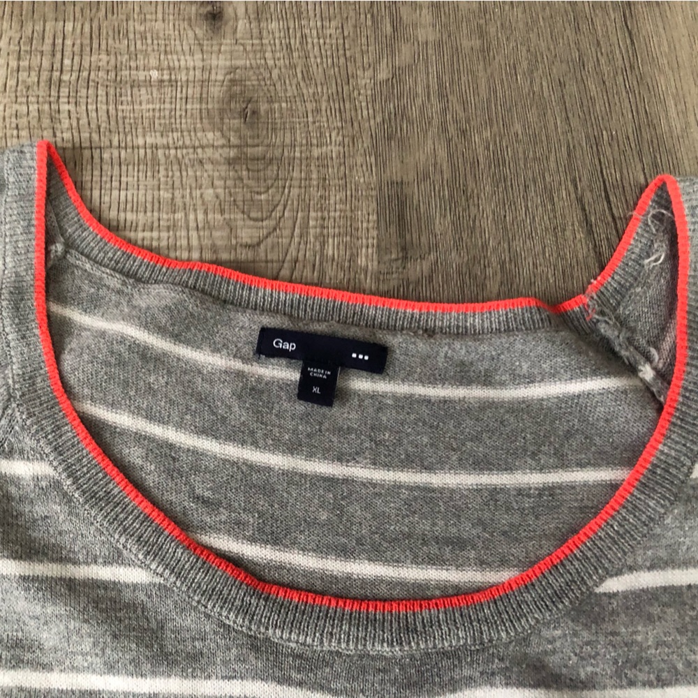 Striped GAP sweater - Picture 4 of 4